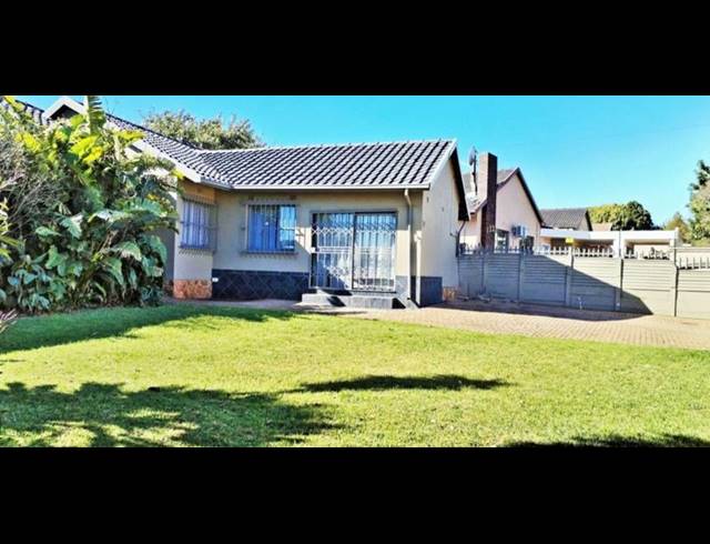 4 BEDROOM HOUSE FOR SALE IN GREEN HILLS